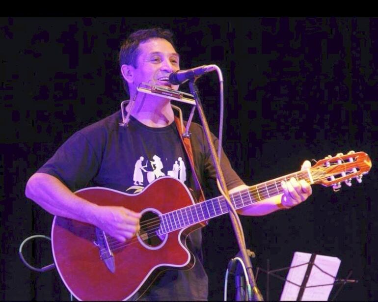 El cantautor Ulises Silva presentará, a través de las redes sociales, el videoclip de la canción “Buenos días, Paraguay”.