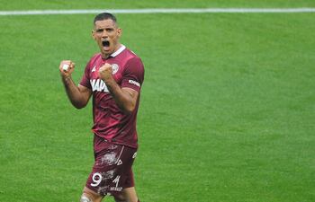 José “Pepe” Sand, 41 años, suma 10 goles en 10 apariciones en el presente campeonato de la Liga Profesional argentina.