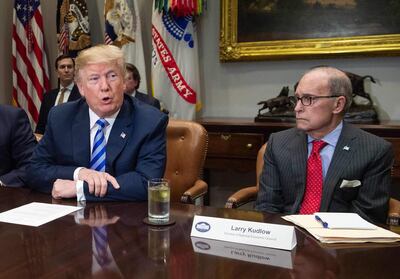 Presidente de Estados Unidos, Donald Trump, junto a su asesor Larry Kudlow.