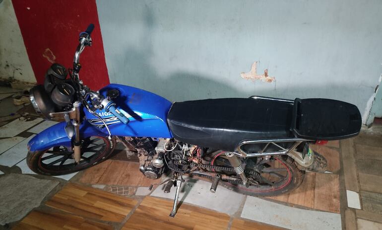 Elementos abandonados por los supuestos delincuentes.