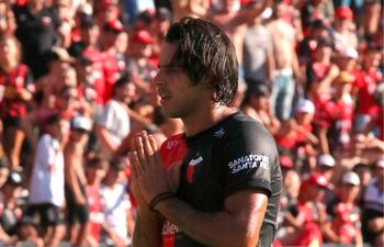 Jorge Conejo Benítez celebra su gol gol para Colón de Santa Fe (Foto gentileza).