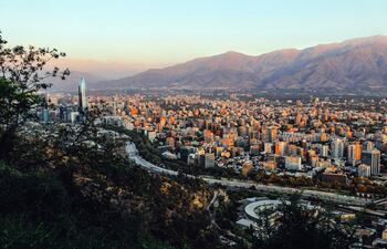 A pesar de no ser uno de los principales responsables, la región se está tomando en serio la tarea de proteger el planeta. A. Latina se ha convertido en la segunda región más urbanizada del mundo.