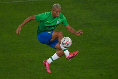 Richarlison forma el tridente ofensivo de Brasil con Neymar y Gabigol.