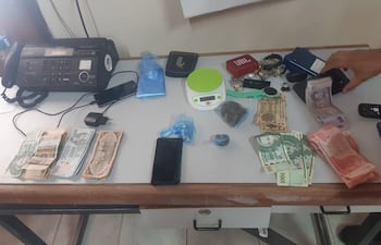 Evidencias incautadas durante el allanamiento.