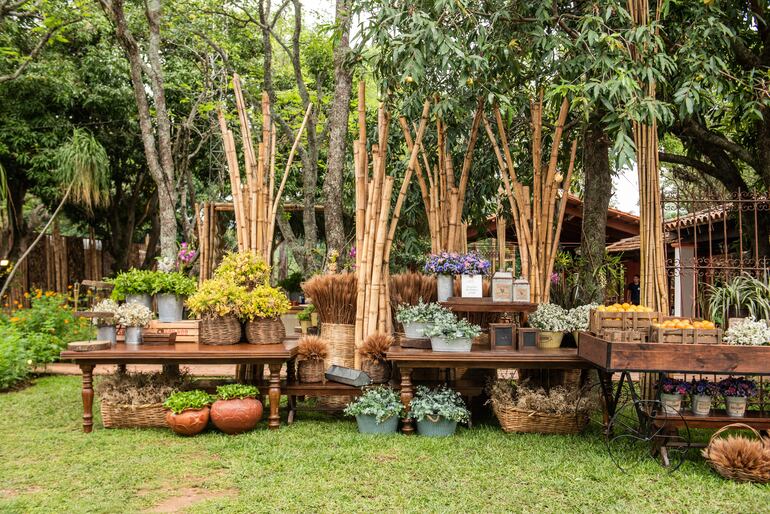 La decoración elegida fue una fusión entre lo tradicional típico folklorico del Paraguay y una onda campestre, recreación de Oscar Guccione.