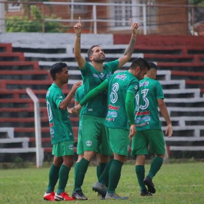 El elenco aviador está a un punto del ascenso.