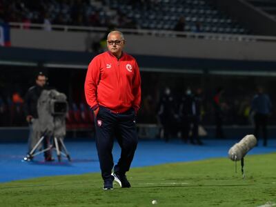 Francisco Arce, técnico de Cerro Porteño, durante el partido contra el 12 de Octubre de Itauguá por la octava jornada del torneo Apertura 2022.