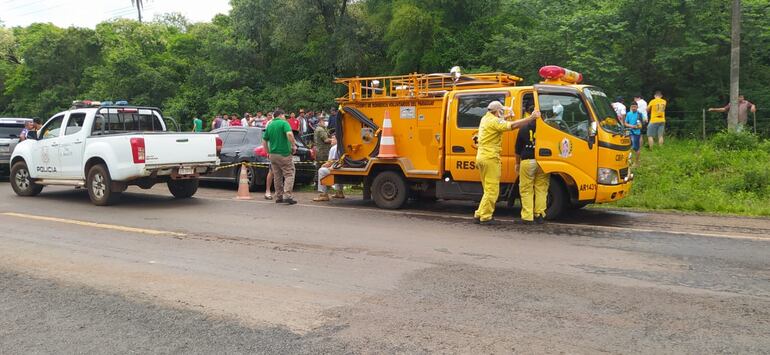 El joven tiene un hermano que trabaja en el equipo de un candidato, y además es primo de un concejal liberal.