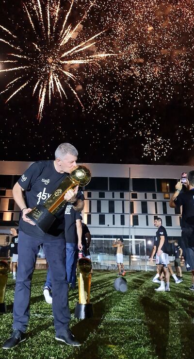 A pocos meses de hacerse cargo del Decano, Brunotte festejó un título.