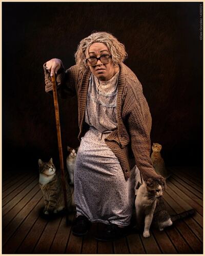 Katia García es la protagonista  de “Reatro de Josefina Plá”, obra teatral que se estrena esta noche.