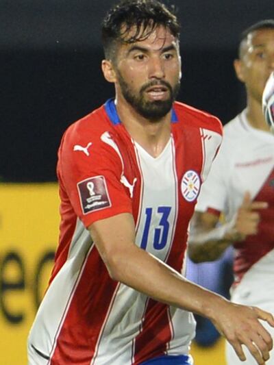 Alberto Espínola jugó los dos partidos de titular en la selección y asistió en los goles.