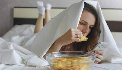 La nutrición puede tener un papel importante en la prevención y el tratamiento de los trastornos del sueño. La cantidad, la calidad y lo hábitos alimenticios son los elementos más importantes para una buena salud y un descanso saludable.