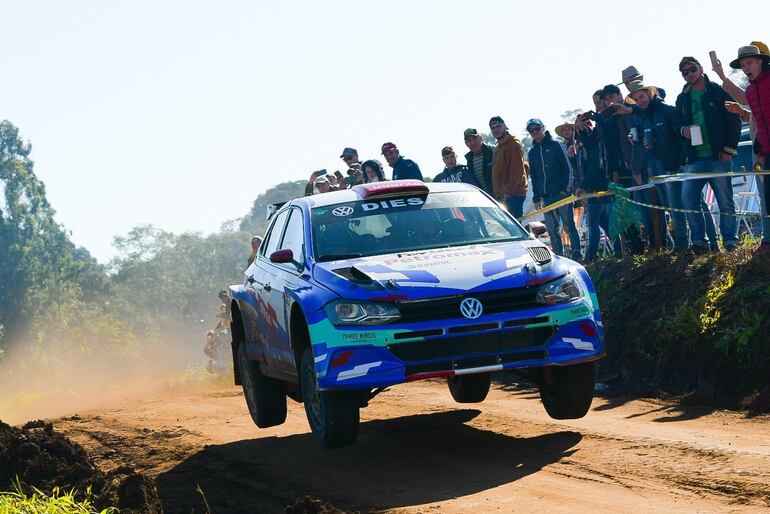 El tercer escalón del podio en Erechim fue para otro paraguayo, Miguel Zaldívar (h), junto al argentino Diego Cagnotti.