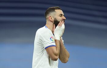 Karim Benzema, que precisamente ayer cumplió 34 años, no pudo anotar para el Real Madrid.
