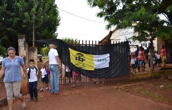 bandera-negra-161033000000-1432685.JPG