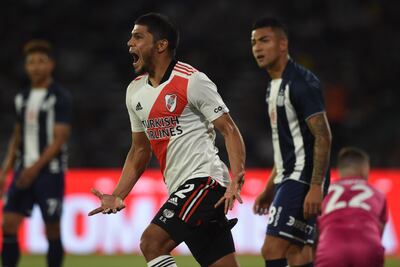 Robert Rojas festeja el tanto que convirtió contra Talleres de Córdoba en la Copa de la Liga Profesional 2021.