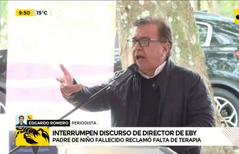 Interrumpen discurso de Director de la EBY