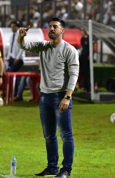 Julio César Cáceres López (43 años), entrenador de Olimpia.
