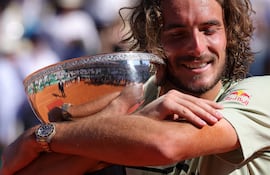 El excelente tenista griego Stefanos Tsitsipas se consagró flamante bicampeón en Montecarlo.