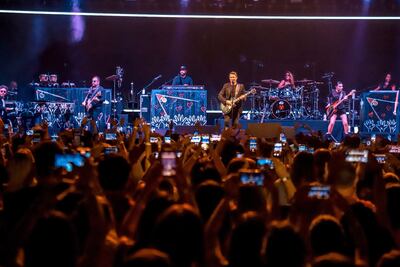 La realización de un solo concierto requiere una gran cantidad de mano de obra técnica y artística.