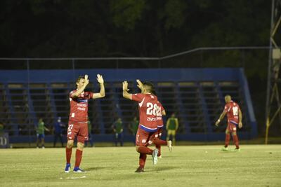 Un positivo en el plantel de Nacional