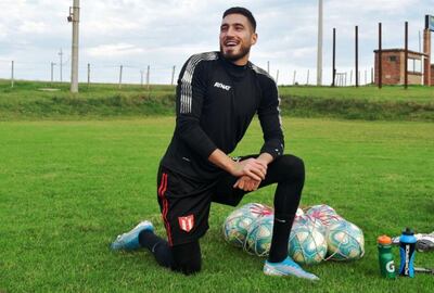Olveira llega por un año al Decano.