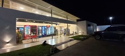 Los delincuentes se llevaron al recaudación del fin de semana.