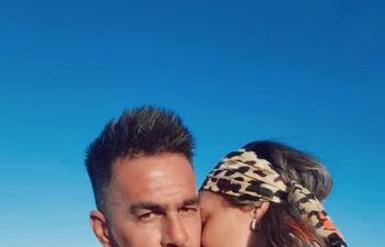 Linda parejita. Iván Almeida y Chichi De Recalde.