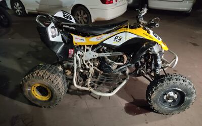 Cuaciclón en el que iba un adolescente de 15 años que perdió una pierna.