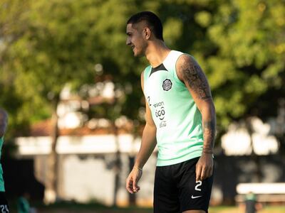 Luis Zárate, defensor de Olimpia, en el entrenamiento del plantel en la Villa Olimpia.