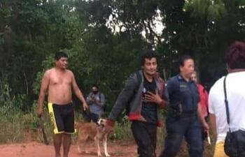 Vecinos apoyaron para detener al sindicado.