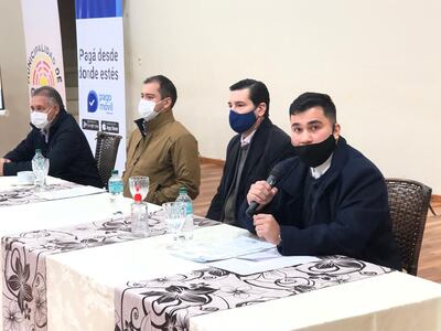 La nueva modalidad de pago se presentó en una conferencia de prensa, esta mañana, en el alón Mauro Céspedes de la Escuela Municipal de Oficios.