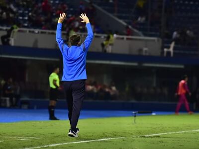 El argentino Facundo Sava, entrenador de Cerro Porteño, en el partido contra Guaireña por la jornada 15 del torneo Apertura 2023 del fútbol paraguayo en el estadio La Nueva Olla.
