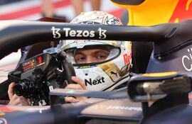 Max Verstappen, en el interior del RB18, durante el Gran Premio de Bahréin de Fórmula 1.