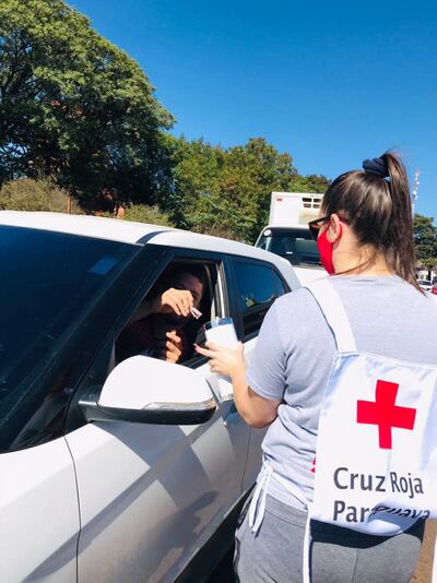 Los voluntarios salieron a las calles con las alcancías de la Cruz Roja para juntar el aporte de los ciudadanos.