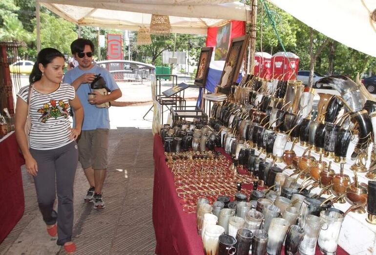 Con una gran variedad de actividades, ferias, tour, exposiciones, documentales y presentaciones artísticas celebran el Día Nacional del Tereré.