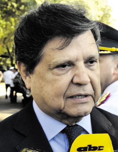 Euclides Acevedo, ministro del Interior. Presentará el informe de la cartera de Estado sobre el proyecto de ley en estudio.