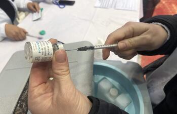 De los 72.000 docentes del sector público, unos 11.600 aún no fueron inmunizados contra el COVID.