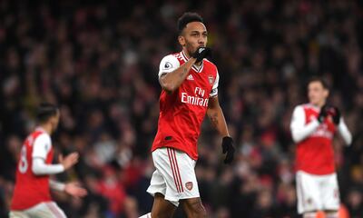 Aubameyang marcó por duplicado para el conjunto de Londres.