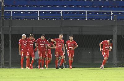 Nacional derrotó a Libertad en el Defensores