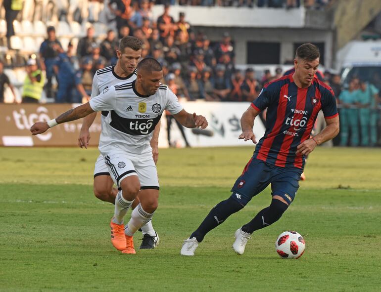 Olimpia y Cerro Porteño igualaron 1-1 en el primer clásico de la temporada 2020.