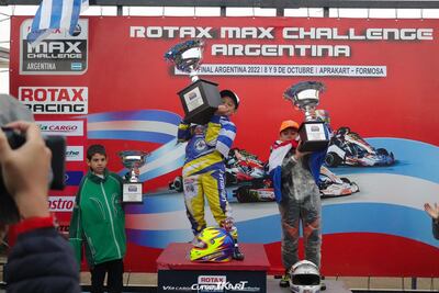 El podio de la categoría Micro Max, en la que el piloto compatriota Santiago Galeano, se ubicó finalmente en el segundo escalón de podio.