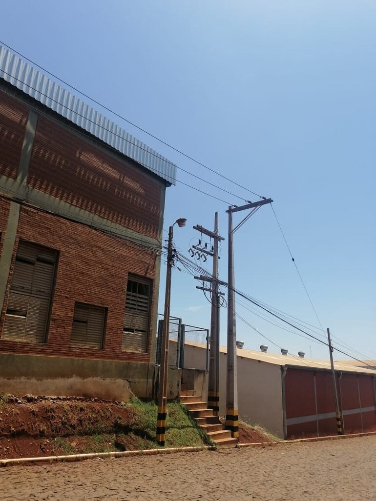 Directivos de Family Global SA entregaron copias de las facturas de pago a la Ande; fueron sobreseídos de una imputación en primera instancia y por un Tribunal de Apelaciones.