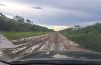 Pobladores del departamento, piden una urgente reparacion de los caminos de la zona, antes de que se produzcan nuevas lluvias y se empeore la situaciòn.