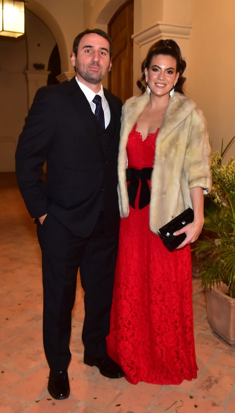 Carlos Gatti y Laura Pfannl.