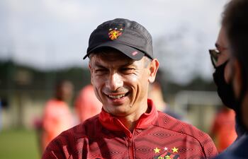 Gustavo Florentín, entrenador paraguayo del Sport Recife.