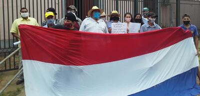 El grupo de productores de Yarigua’a que llegó hasta la Gobernación, ante ausencia del MAG.