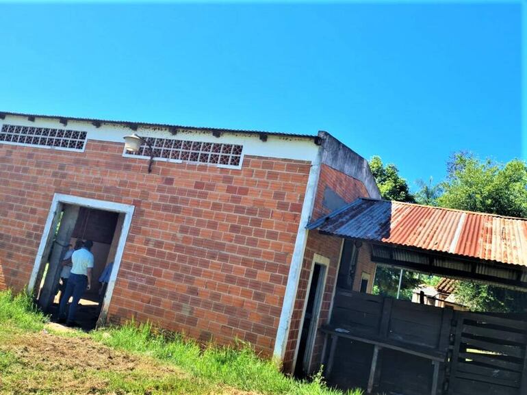 Deplorable estado de matadero municipal de Acahay.