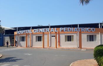 El Hospital Pediátrico Niños de Acosta Ñú continúa con la ampliación de varios servicios, entre los que están incluidos camas nuevas para internación y cuidados intensivos.