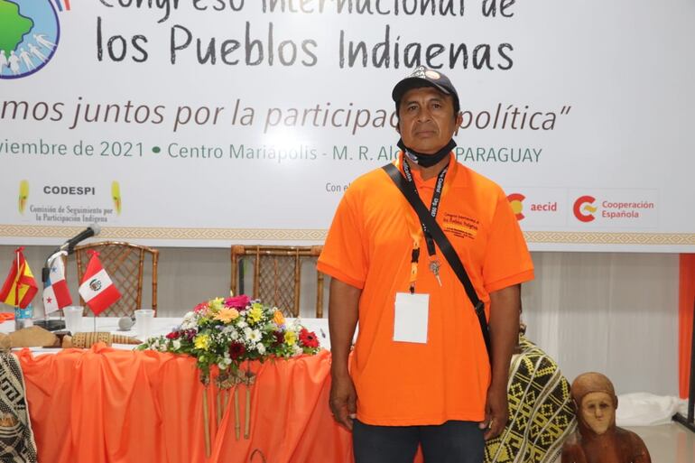 Osmar Suarez, del pueblo Angaite de la comunidad Nepoxen, distrito de Puerto Pinasco.